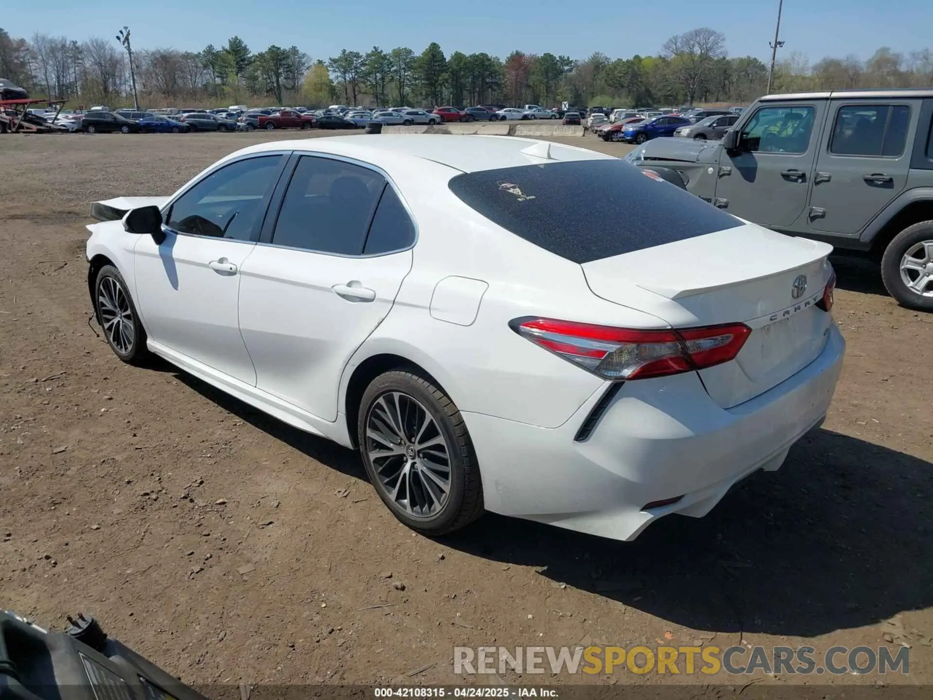 3 fotografías del automóvil dañado 4T1B11HK5KU743195 TOYOTA CAMRY 2019