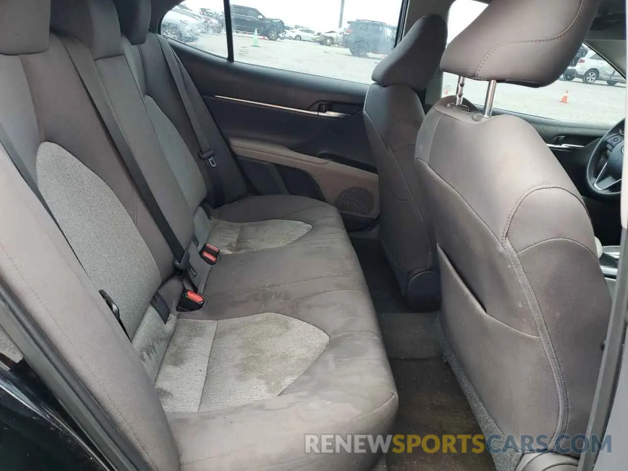 10 fotografías del automóvil dañado 4T1B11HK5KU751121 TOYOTA CAMRY 2019