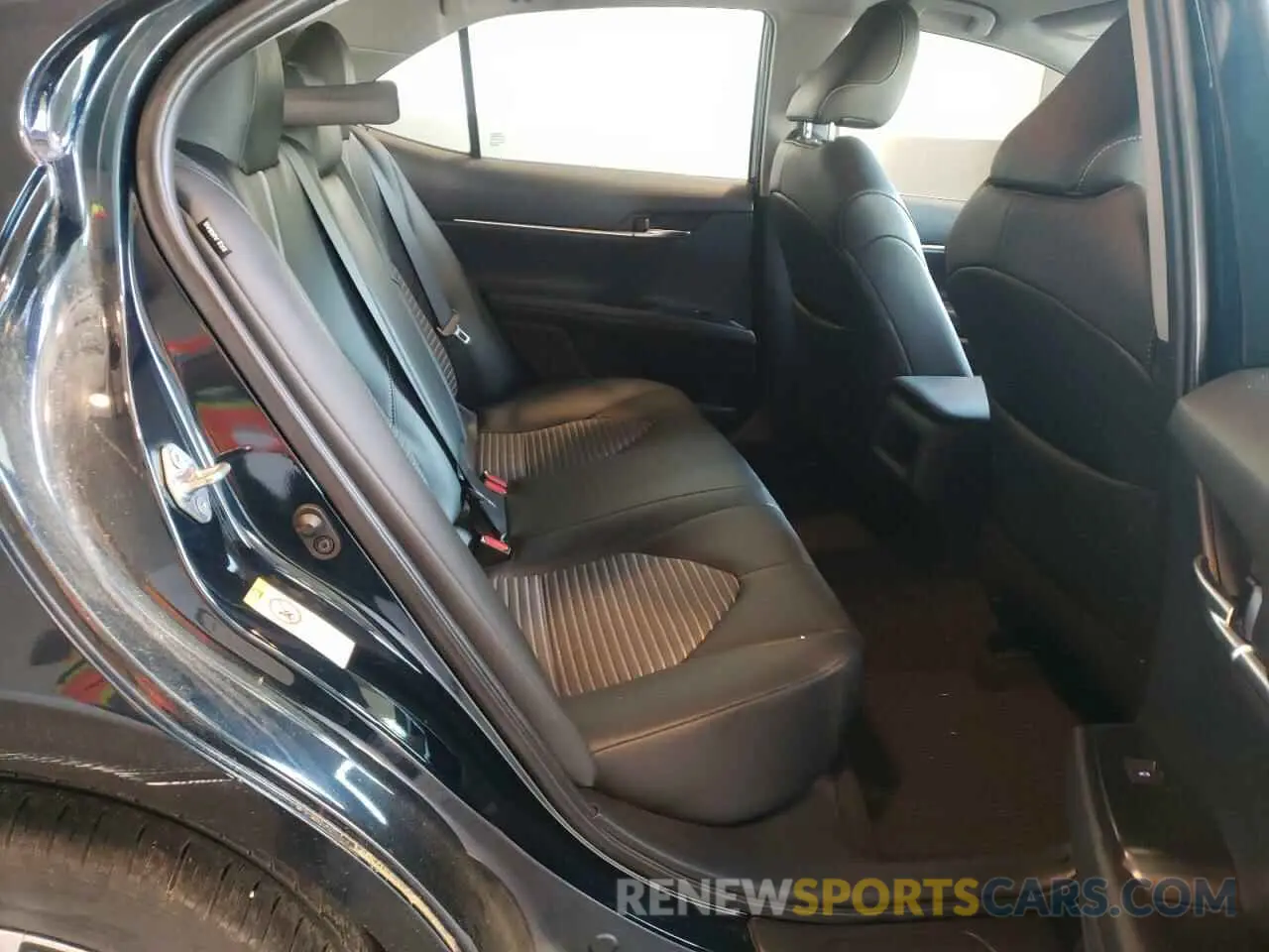 6 fotografías del automóvil dañado 4T1B11HK5KU751975 TOYOTA CAMRY 2019