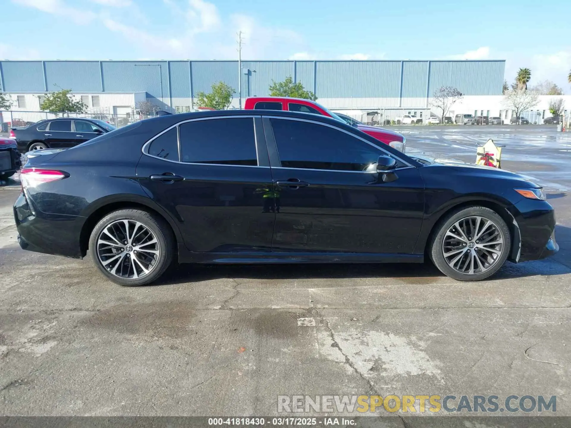 13 fotografías del automóvil dañado 4T1B11HK5KU752057 TOYOTA CAMRY 2019