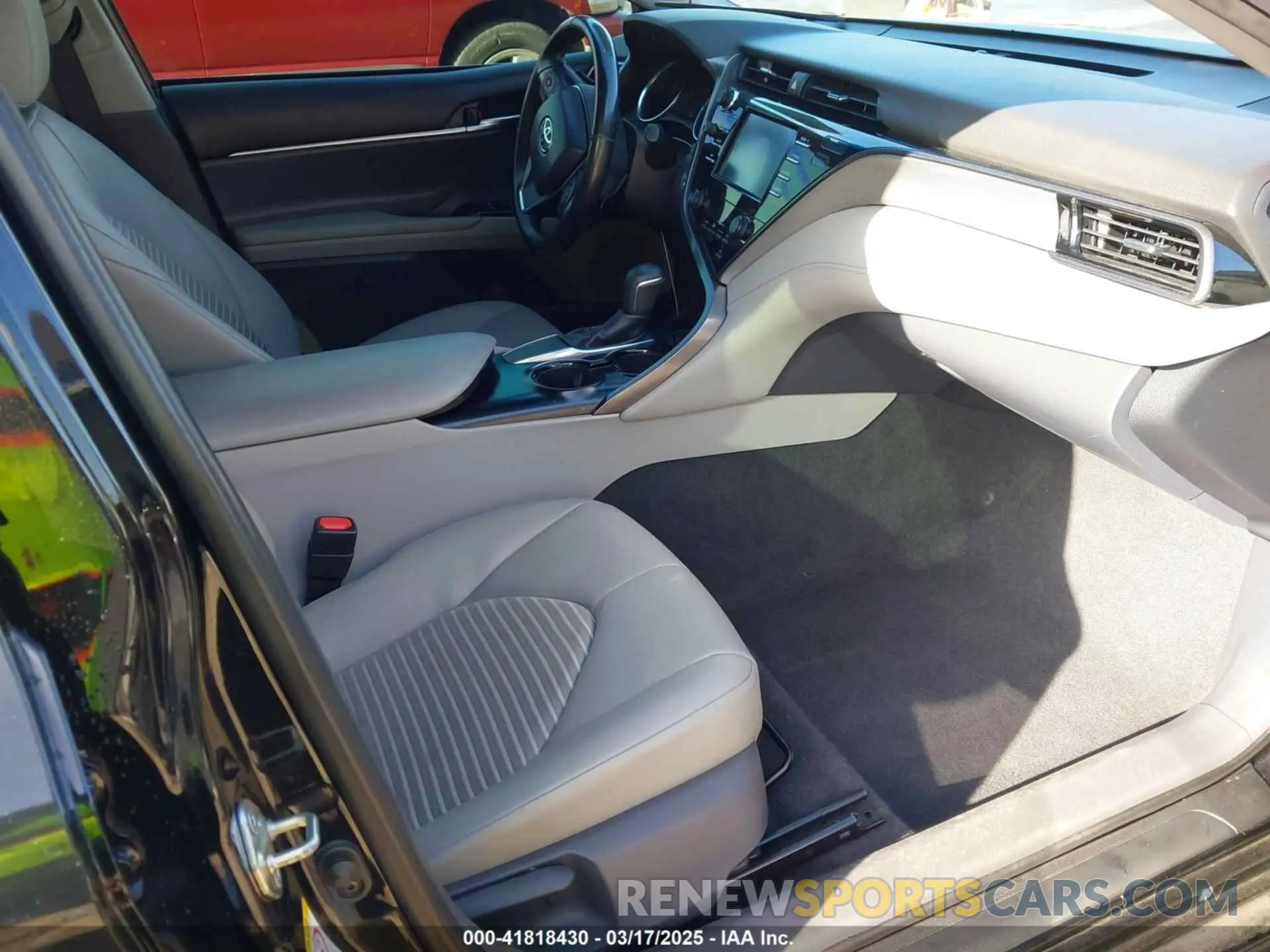 5 fotografías del automóvil dañado 4T1B11HK5KU752057 TOYOTA CAMRY 2019