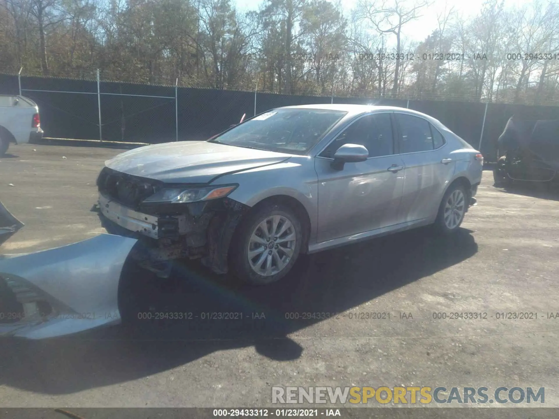 2 fotografías del automóvil dañado 4T1B11HK5KU761549 TOYOTA CAMRY 2019