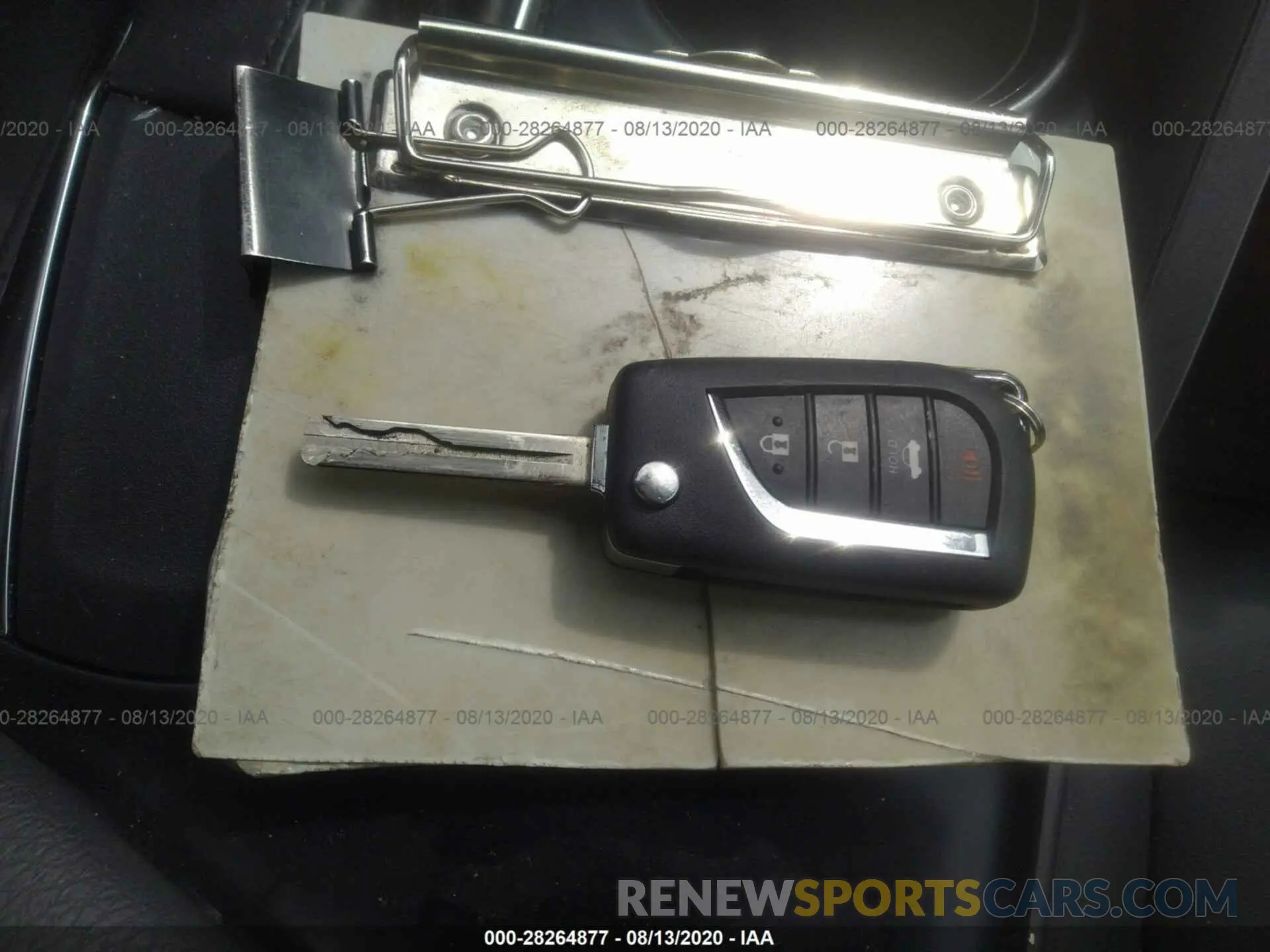 11 fotografías del automóvil dañado 4T1B11HK5KU763611 TOYOTA CAMRY 2019