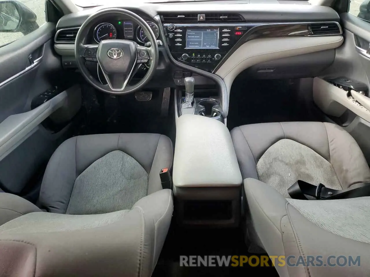 8 fotografías del automóvil dañado 4T1B11HK5KU767593 TOYOTA CAMRY 2019