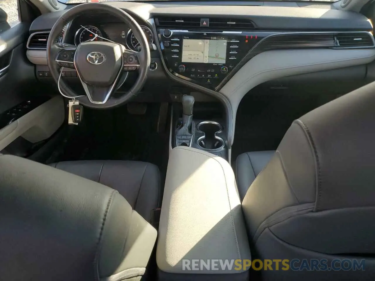 8 fotografías del automóvil dañado 4T1B11HK5KU776262 TOYOTA CAMRY 2019