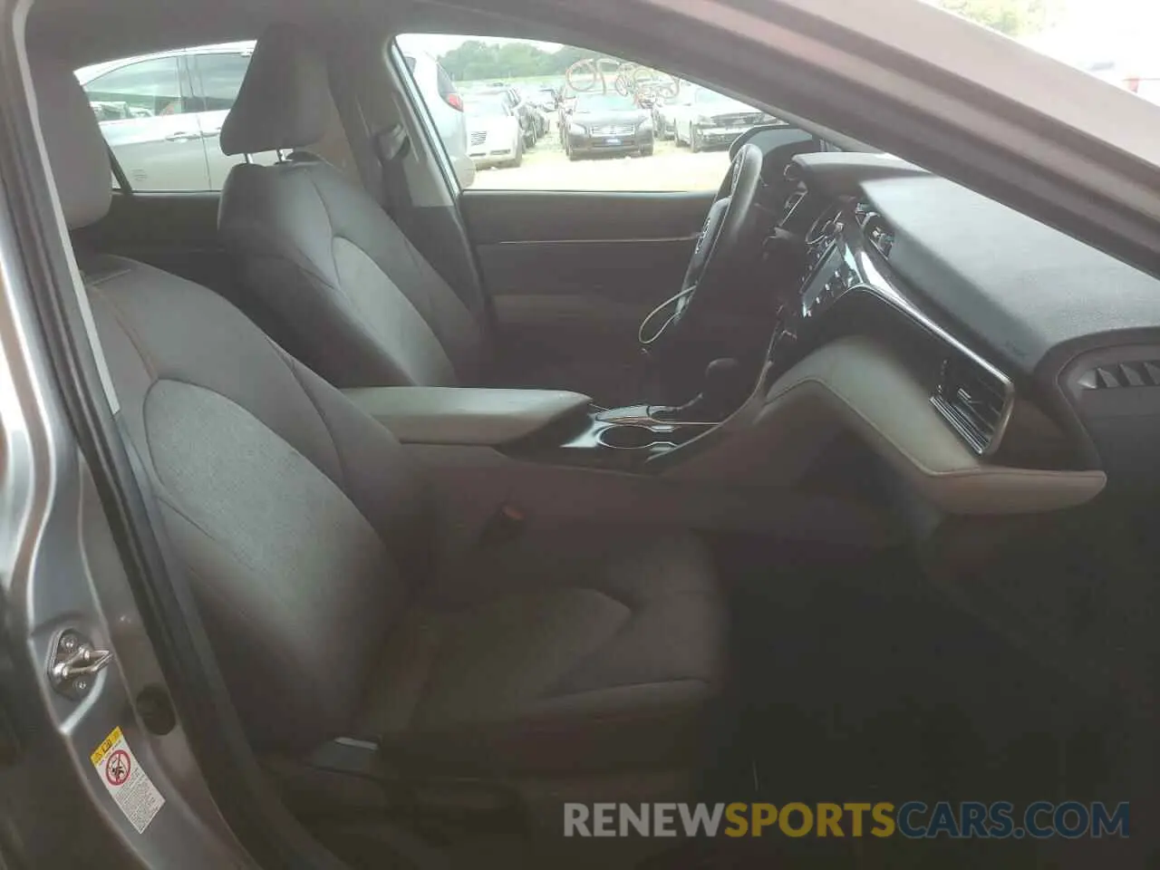 5 fotografías del automóvil dañado 4T1B11HK5KU777394 TOYOTA CAMRY 2019