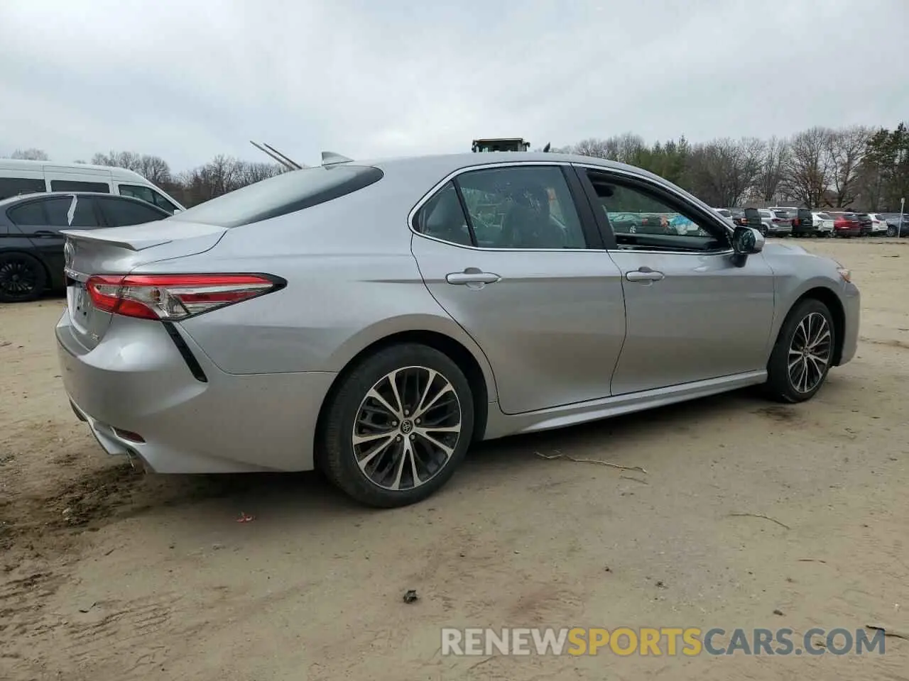 3 fotografías del automóvil dañado 4T1B11HK5KU780019 TOYOTA CAMRY 2019