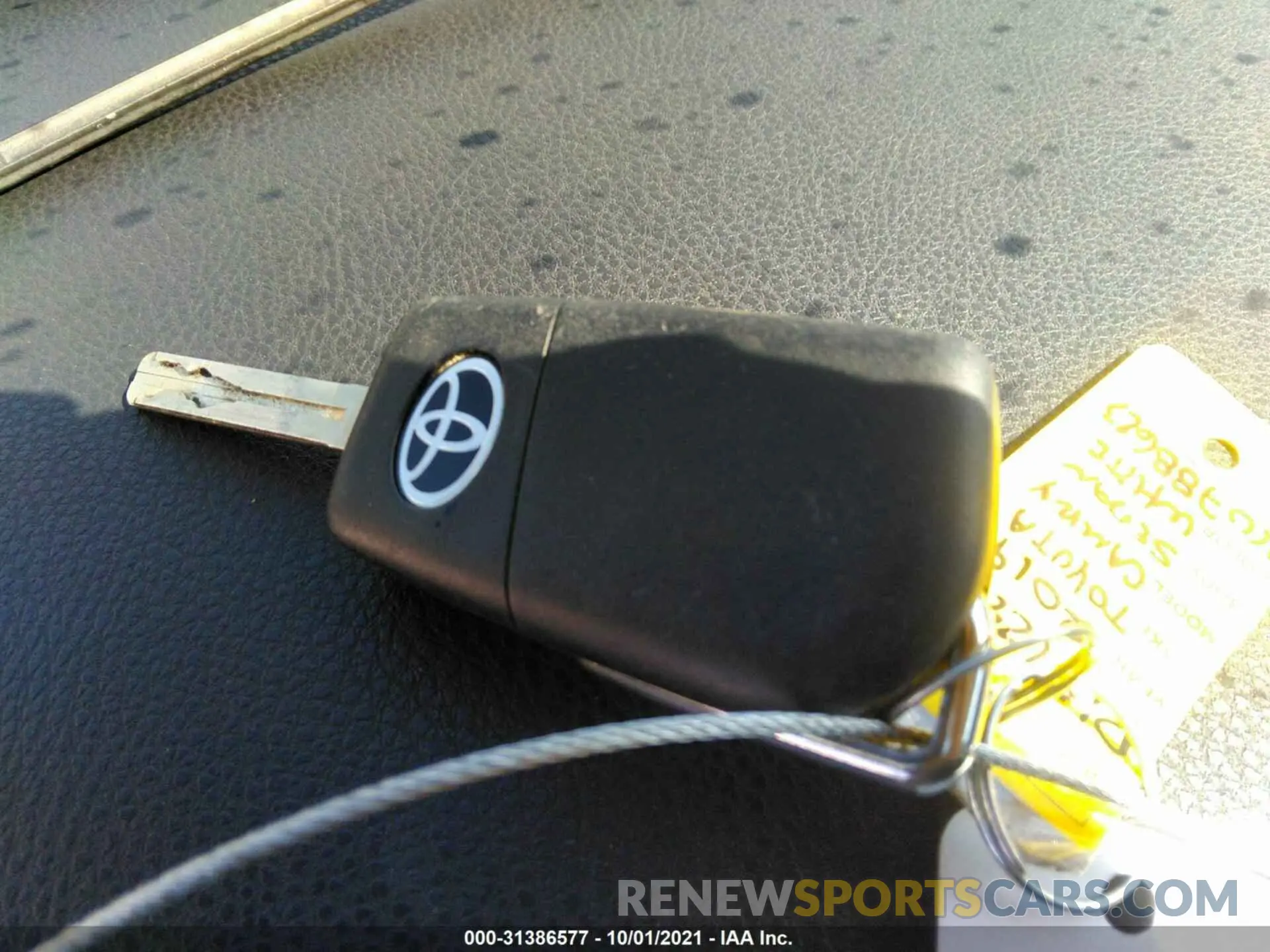 11 fotografías del automóvil dañado 4T1B11HK5KU788623 TOYOTA CAMRY 2019