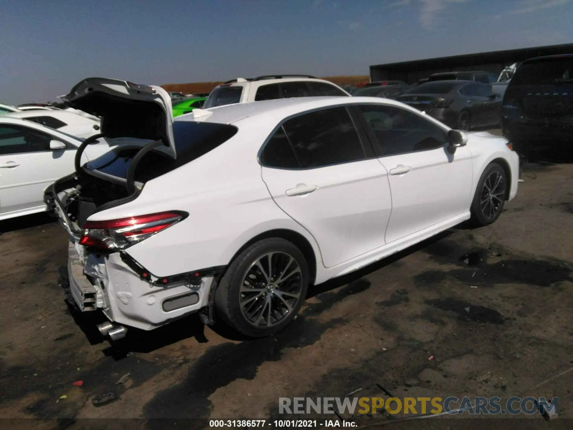 4 fotografías del automóvil dañado 4T1B11HK5KU788623 TOYOTA CAMRY 2019
