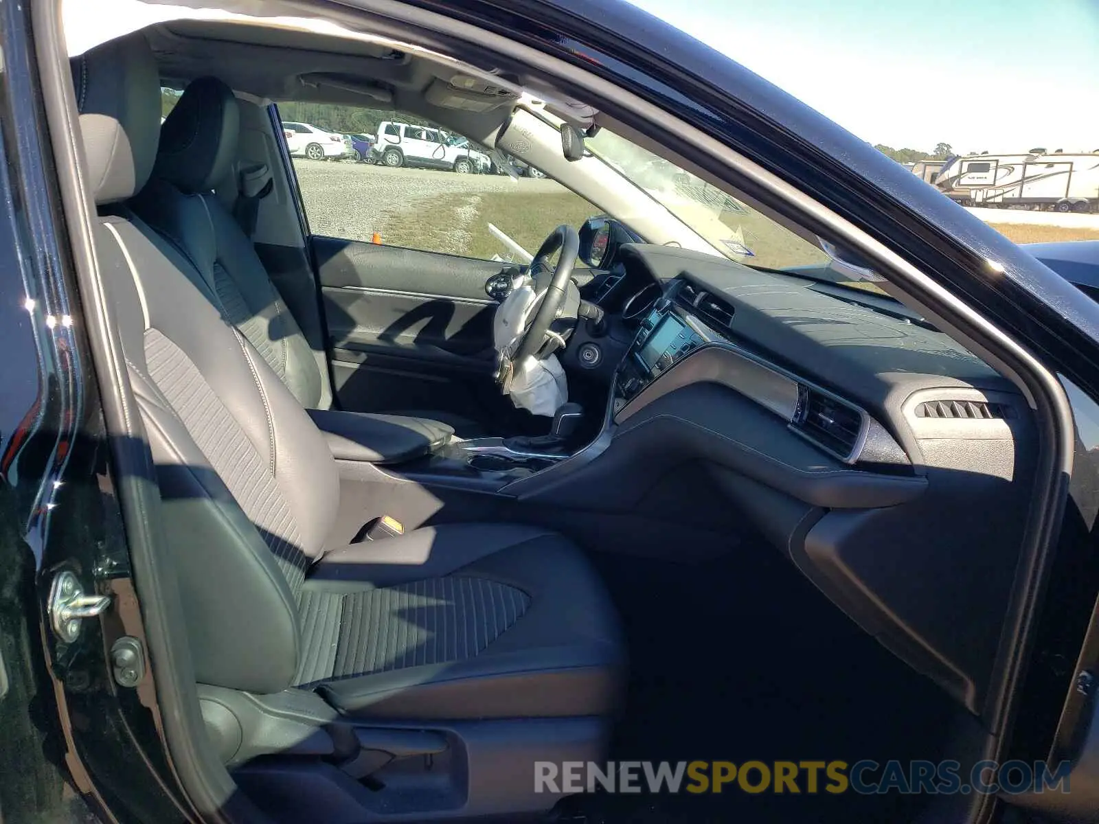 5 fotografías del automóvil dañado 4T1B11HK5KU791344 TOYOTA CAMRY 2019