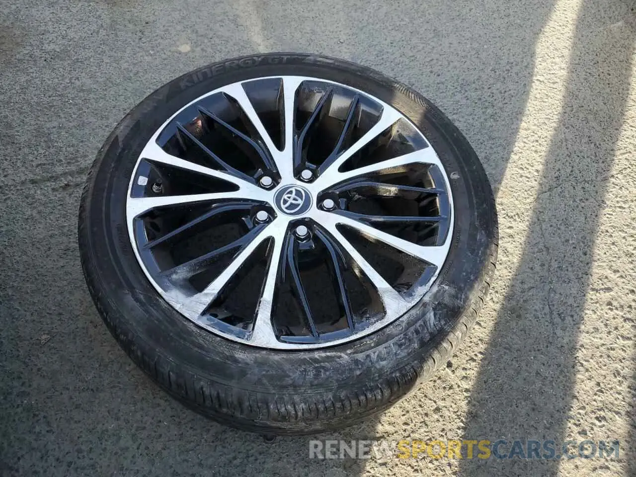12 fotografías del automóvil dañado 4T1B11HK5KU796186 TOYOTA CAMRY 2019