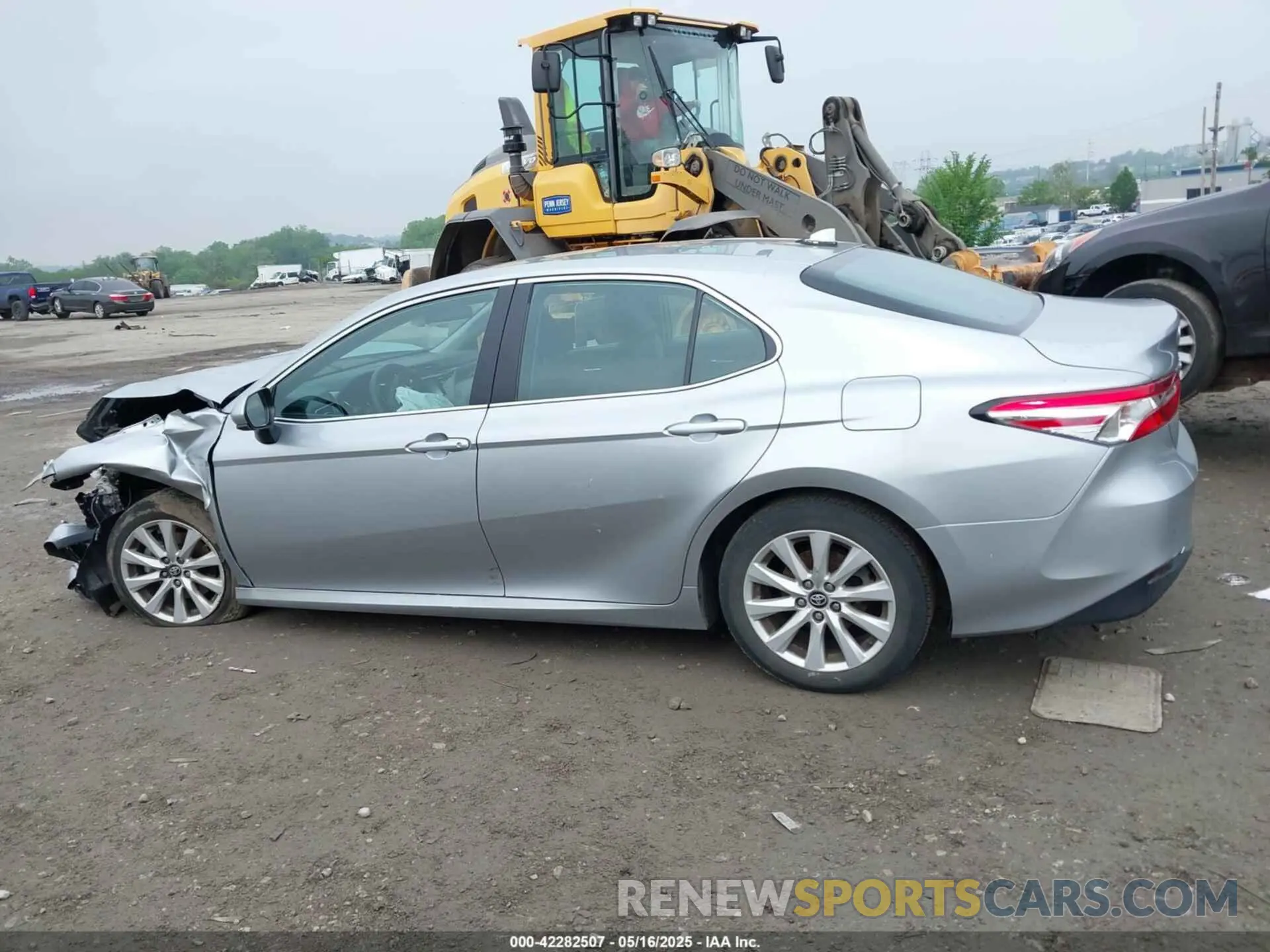 13 fotografías del automóvil dañado 4T1B11HK5KU813553 TOYOTA CAMRY 2019