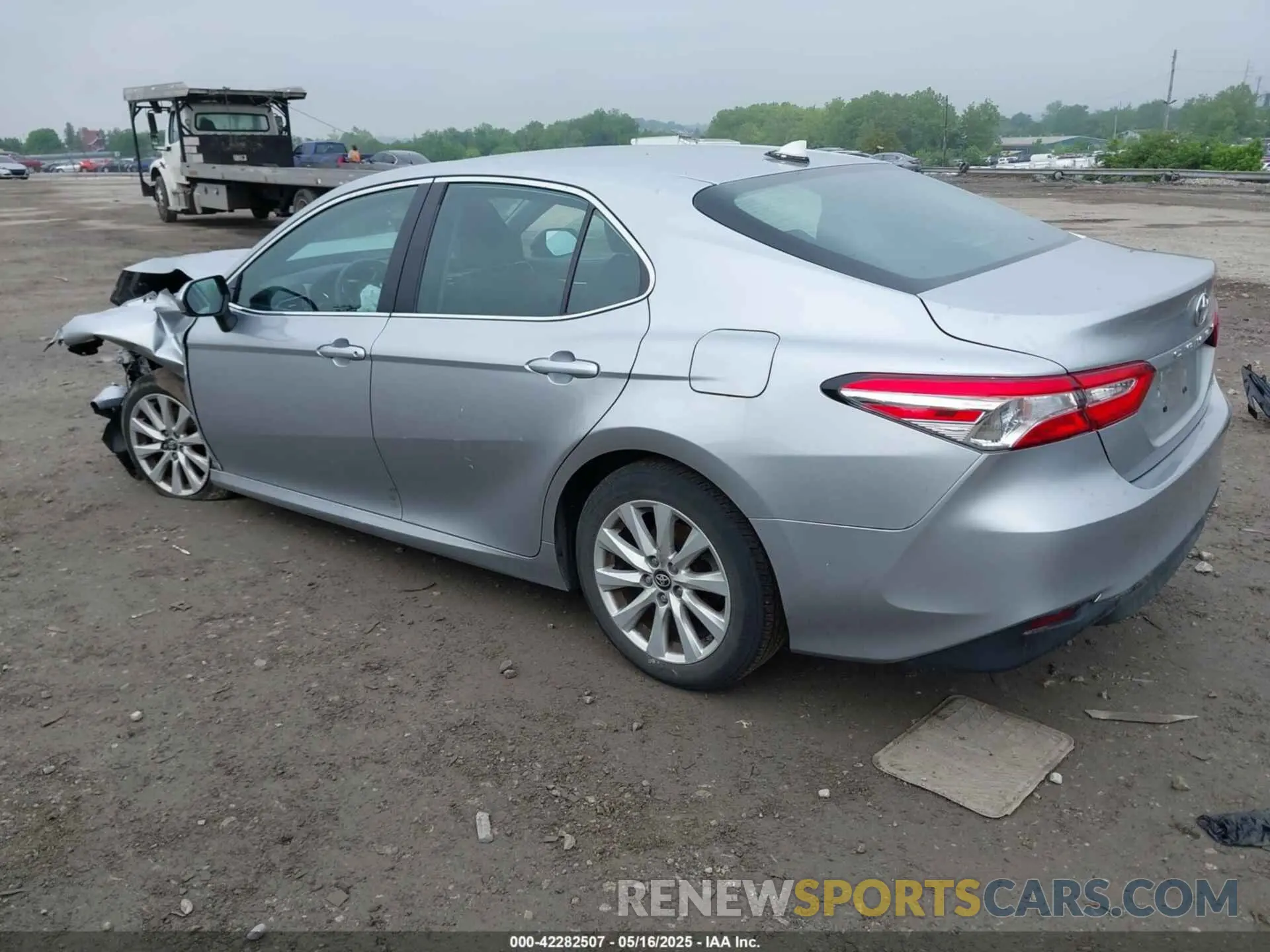 3 fotografías del automóvil dañado 4T1B11HK5KU813553 TOYOTA CAMRY 2019