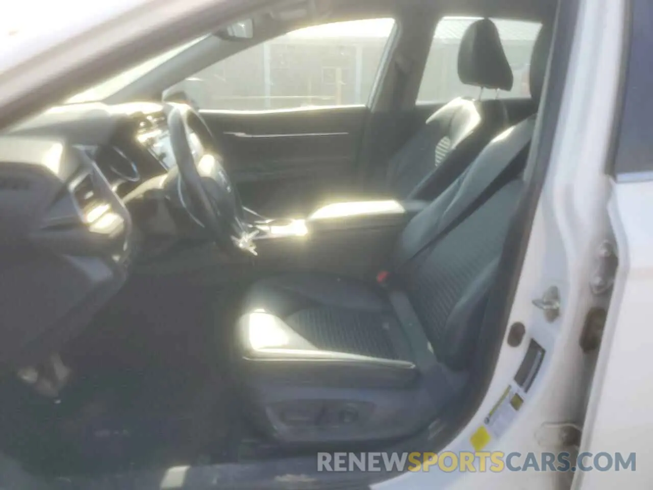 7 fotografías del automóvil dañado 4T1B11HK5KU815013 TOYOTA CAMRY 2019