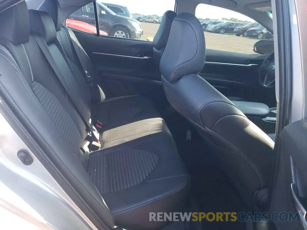 10 fotografías del automóvil dañado 4T1B11HK5KU823869 TOYOTA CAMRY 2019