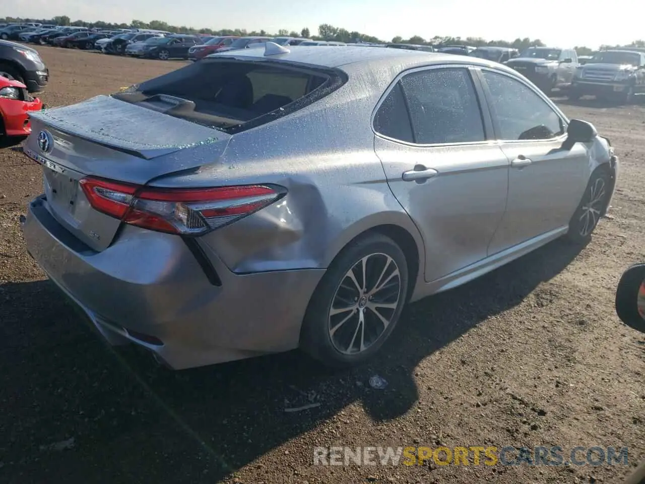 3 fotografías del automóvil dañado 4T1B11HK5KU823869 TOYOTA CAMRY 2019