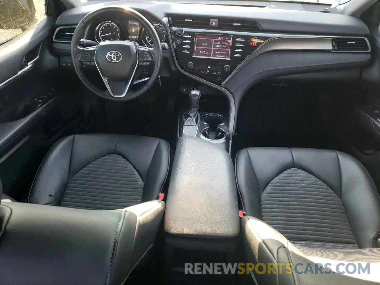 8 fotografías del automóvil dañado 4T1B11HK5KU823869 TOYOTA CAMRY 2019