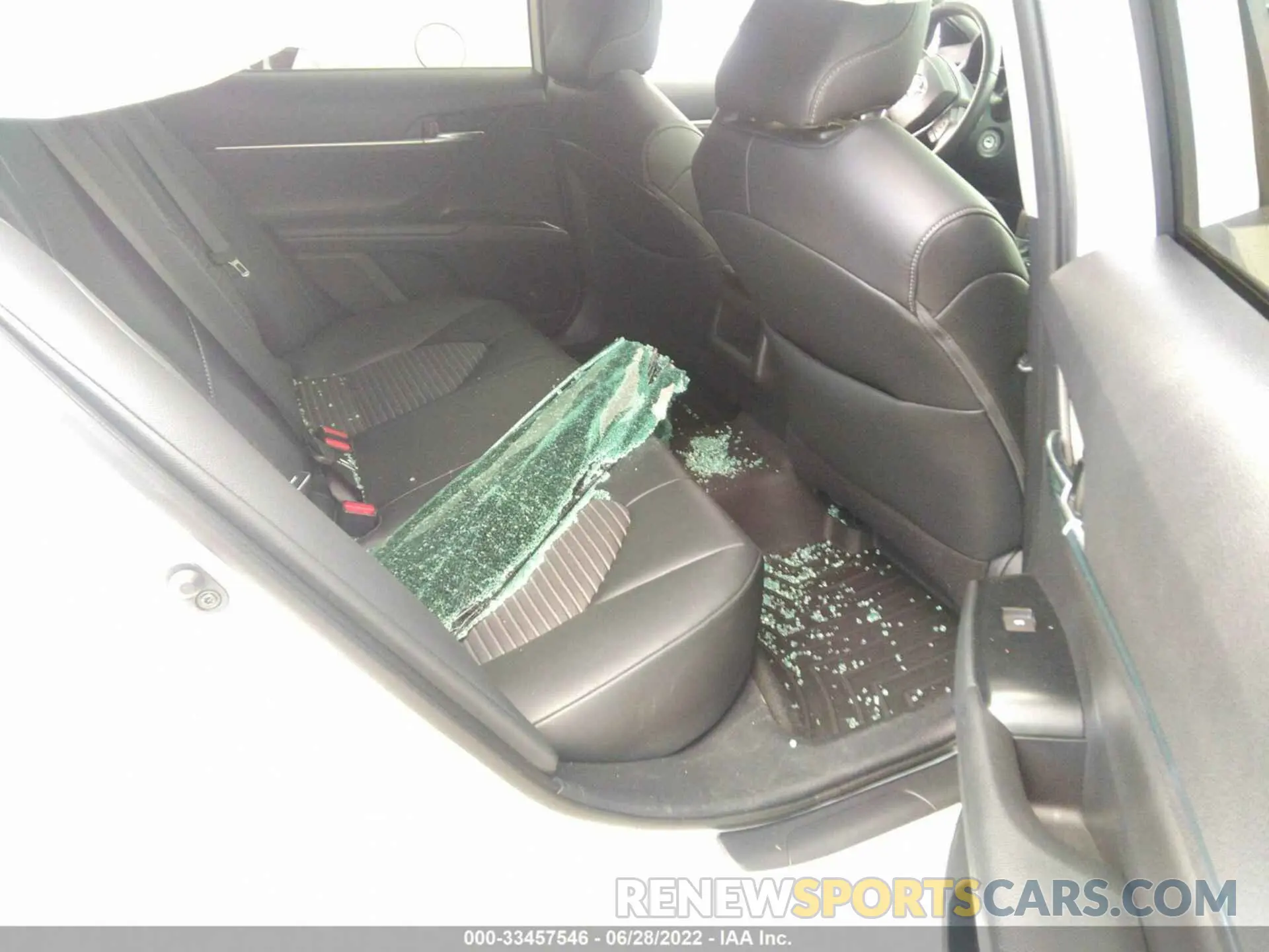 8 fotografías del automóvil dañado 4T1B11HK5KU830935 TOYOTA CAMRY 2019