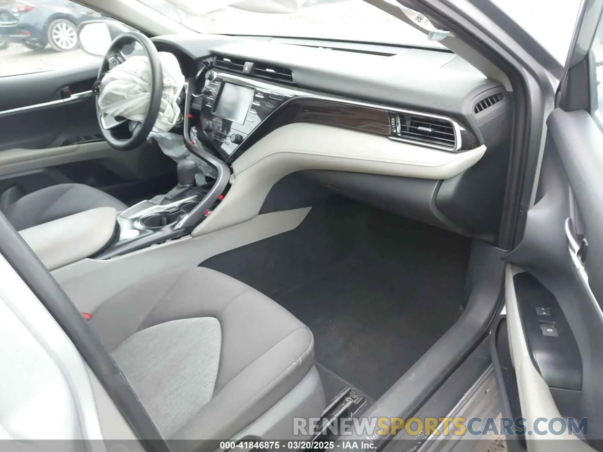 5 fotografías del automóvil dañado 4T1B11HK5KU833544 TOYOTA CAMRY 2019