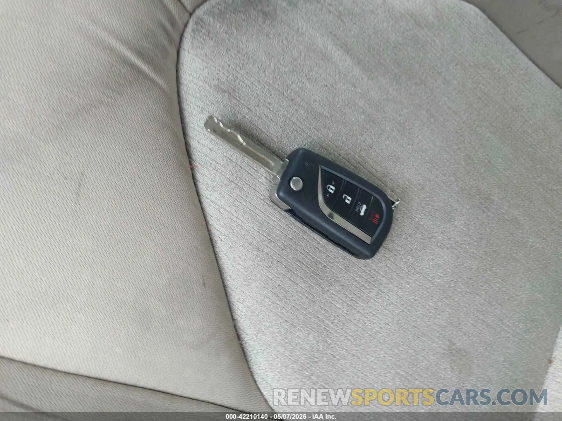 11 fotografías del automóvil dañado 4T1B11HK5KU850599 TOYOTA CAMRY 2019