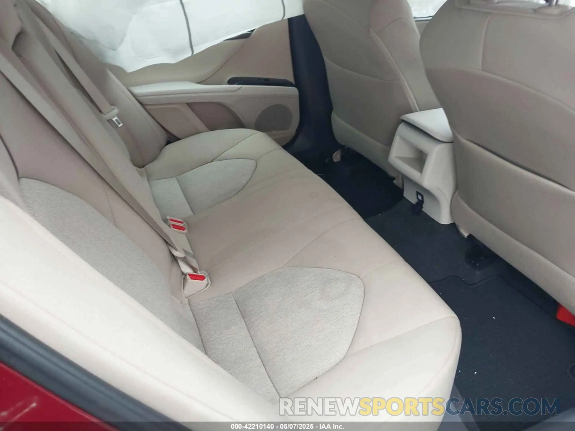8 fotografías del automóvil dañado 4T1B11HK5KU850599 TOYOTA CAMRY 2019