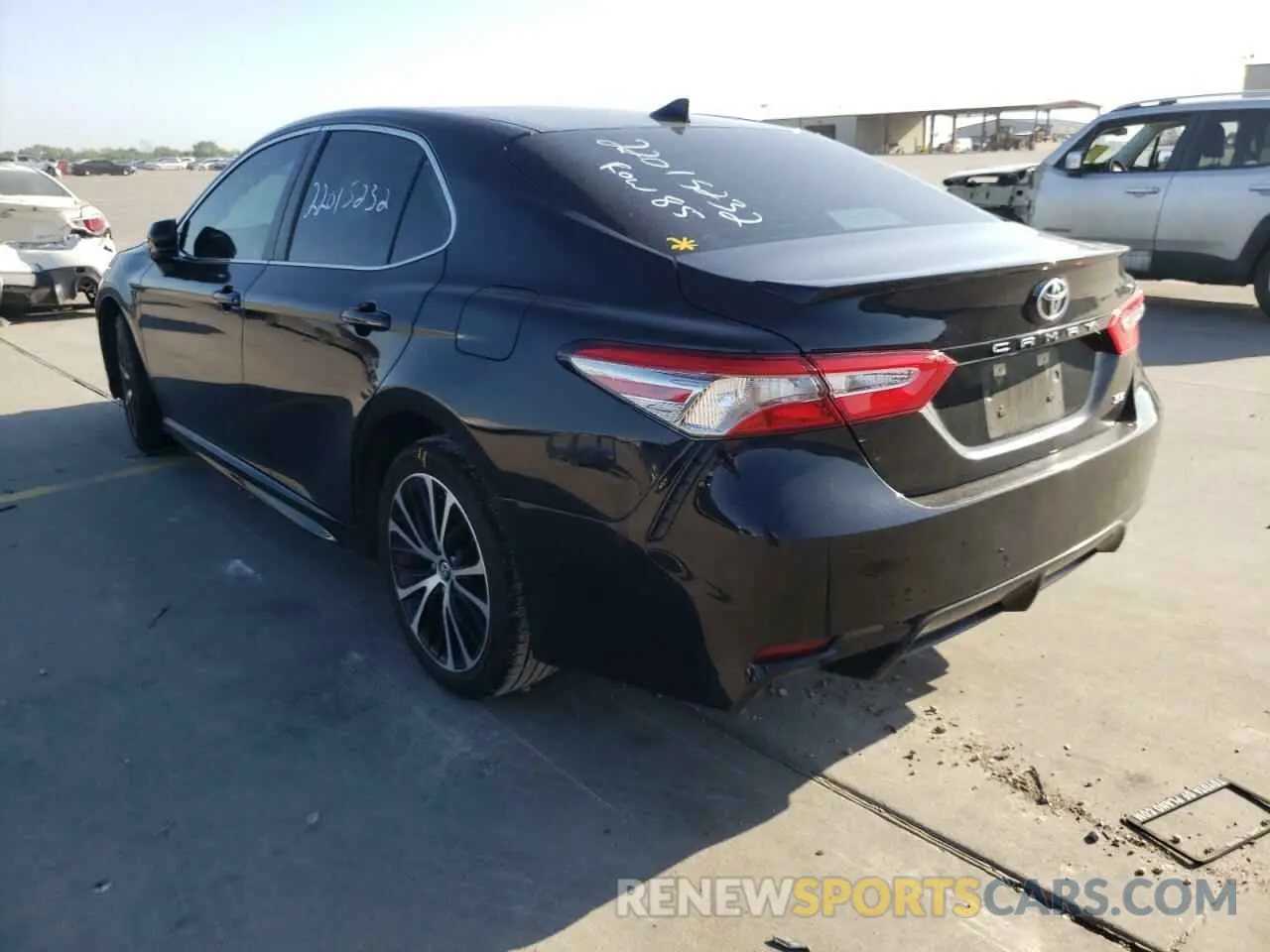 3 fotografías del automóvil dañado 4T1B11HK5KU850926 TOYOTA CAMRY 2019