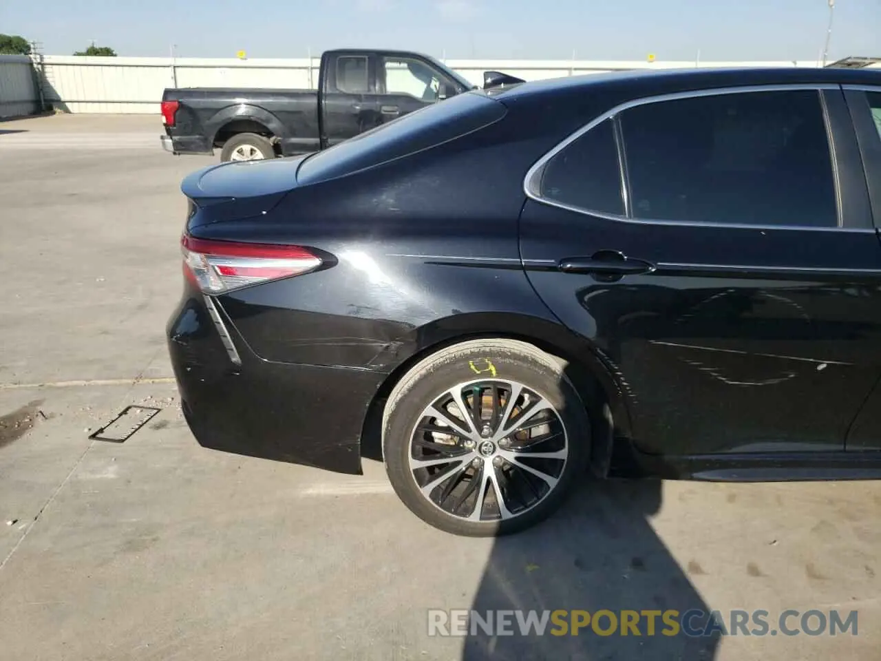 9 fotografías del automóvil dañado 4T1B11HK5KU850926 TOYOTA CAMRY 2019