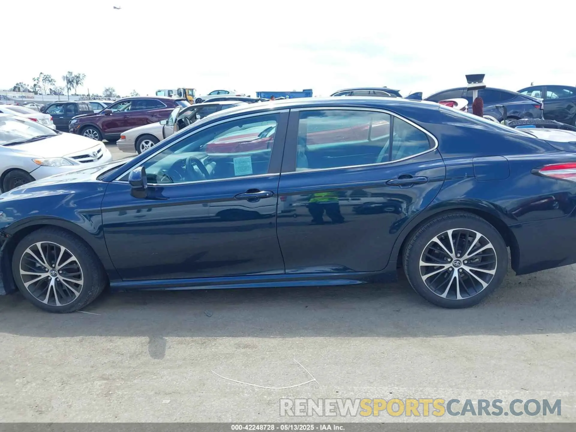 15 fotografías del automóvil dañado 4T1B11HK5KU852174 TOYOTA CAMRY 2019