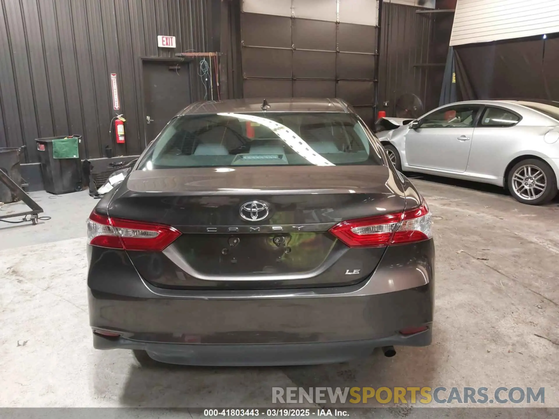 17 fotografías del automóvil dañado 4T1B11HK5KU852482 TOYOTA CAMRY 2019