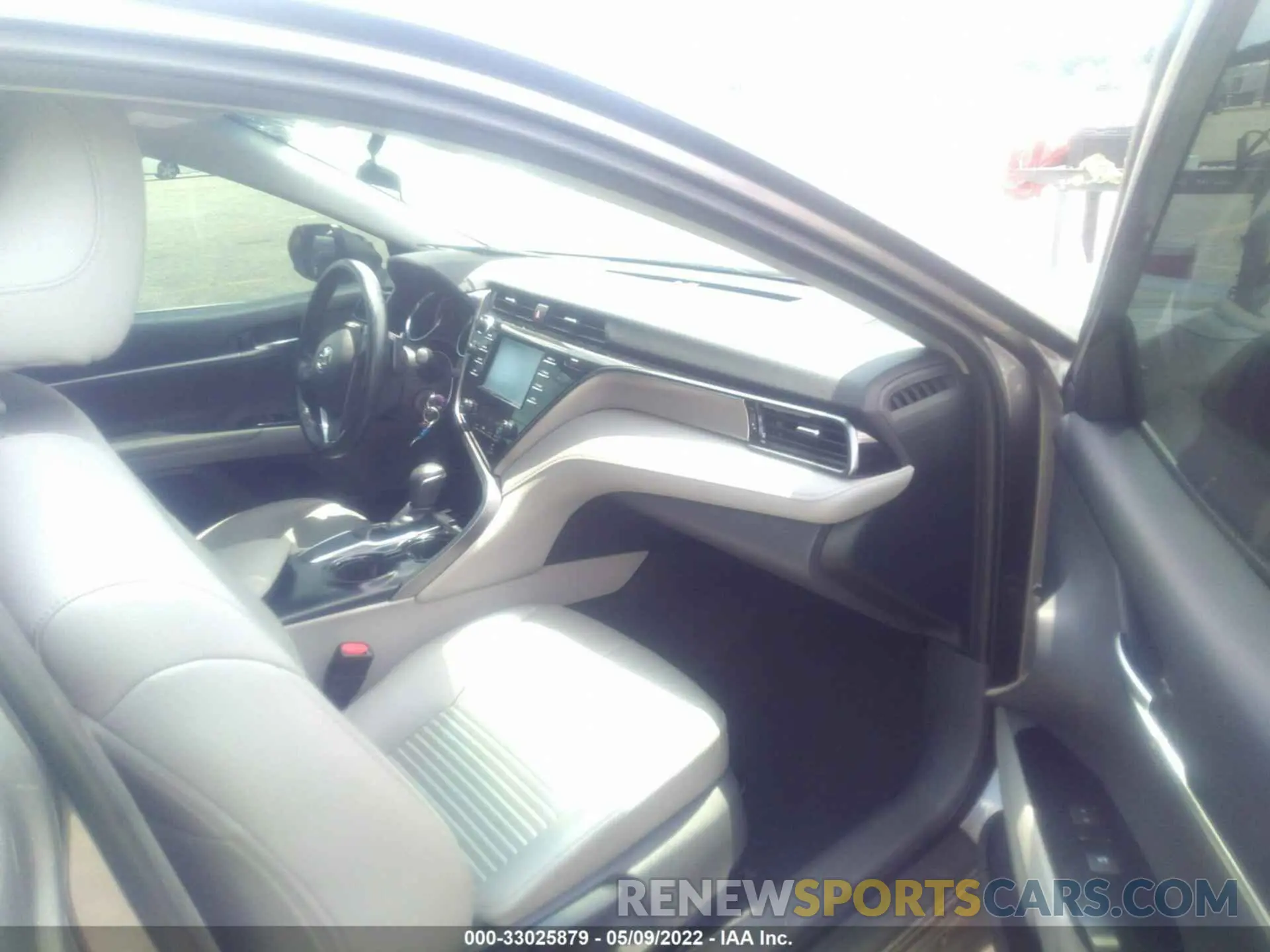 5 fotografías del automóvil dañado 4T1B11HK6KU162238 TOYOTA CAMRY 2019