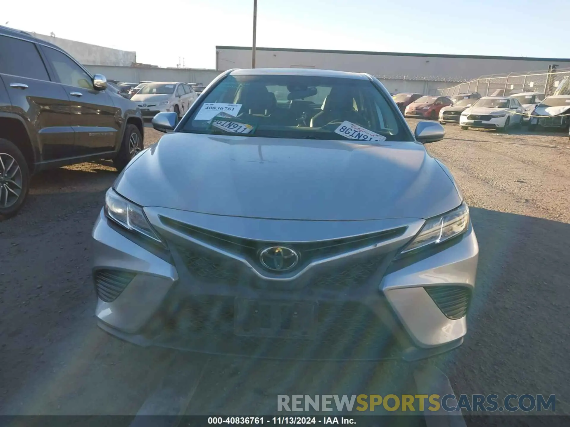 12 fotografías del automóvil dañado 4T1B11HK6KU164958 TOYOTA CAMRY 2019