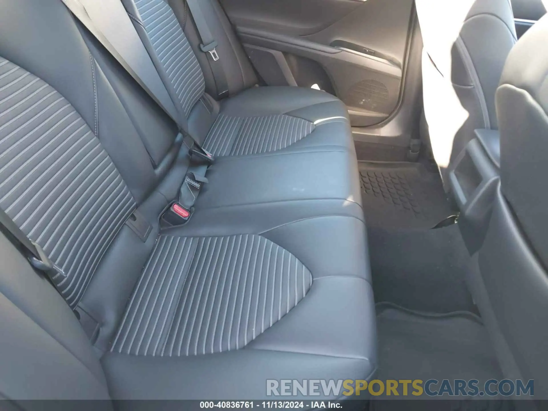 8 fotografías del automóvil dañado 4T1B11HK6KU164958 TOYOTA CAMRY 2019
