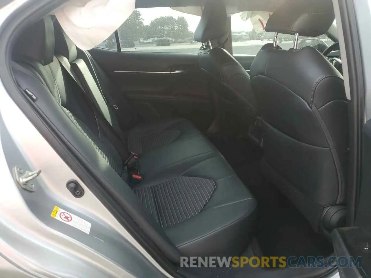 10 fotografías del automóvil dañado 4T1B11HK6KU170078 TOYOTA CAMRY 2019