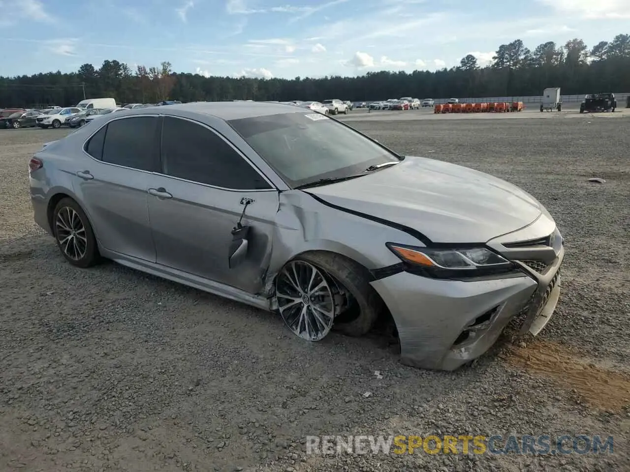 4 fotografías del automóvil dañado 4T1B11HK6KU170078 TOYOTA CAMRY 2019