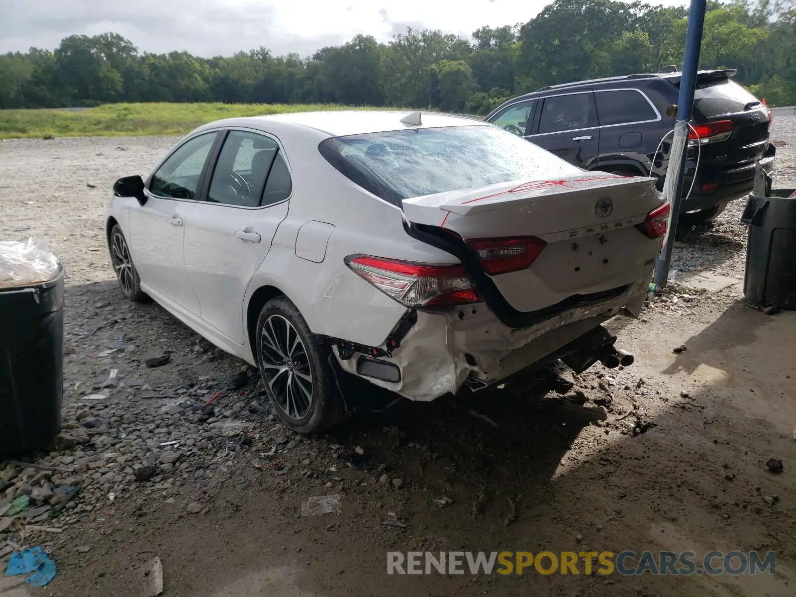 3 fotografías del automóvil dañado 4T1B11HK6KU173031 TOYOTA CAMRY 2019