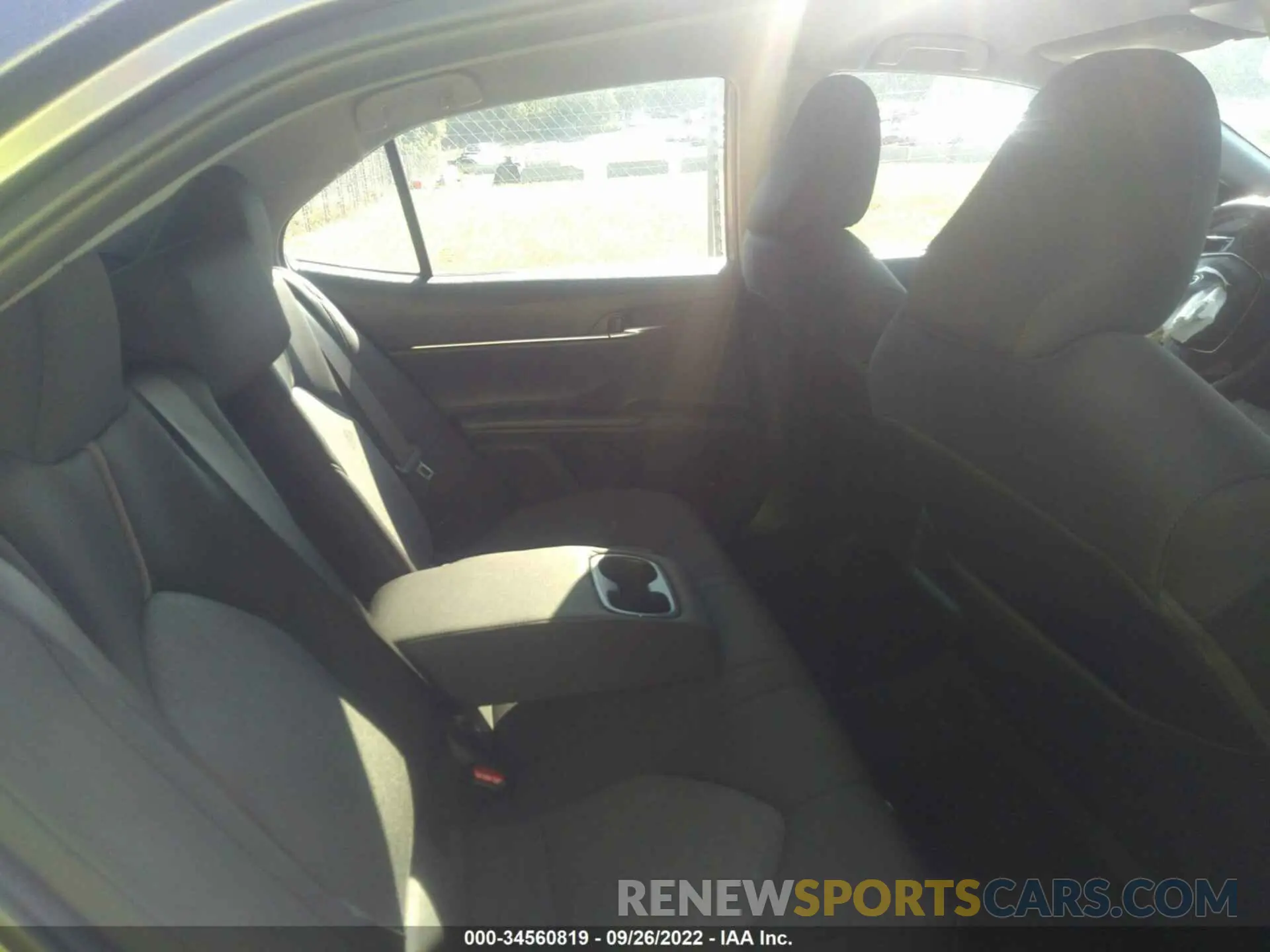 8 fotografías del automóvil dañado 4T1B11HK6KU182330 TOYOTA CAMRY 2019