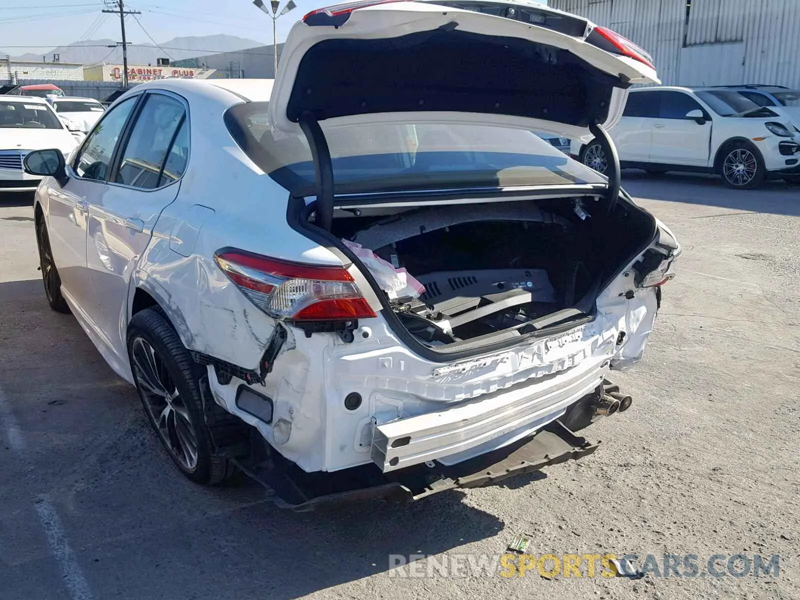 3 fotografías del automóvil dañado 4T1B11HK6KU187589 TOYOTA CAMRY 2019