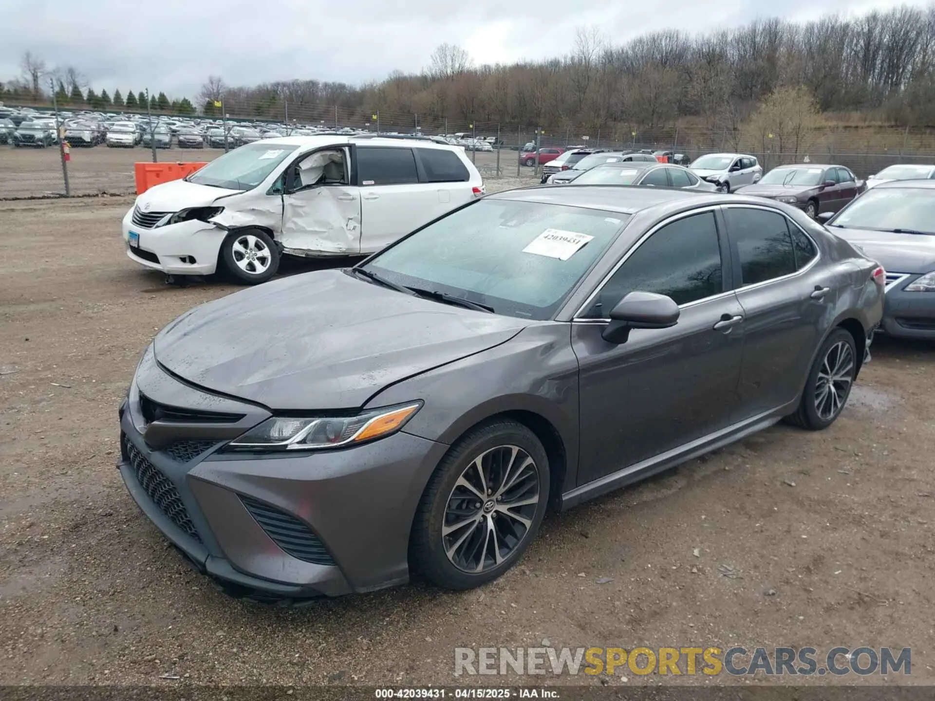 2 fotografías del automóvil dañado 4T1B11HK6KU193067 TOYOTA CAMRY 2019