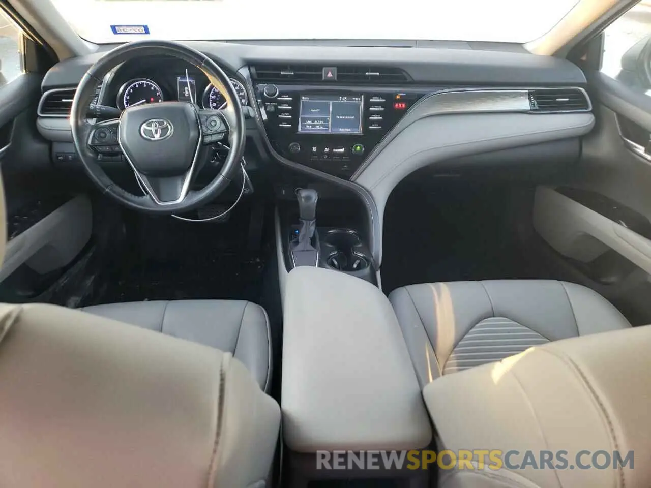 8 fotografías del automóvil dañado 4T1B11HK6KU204049 TOYOTA CAMRY 2019