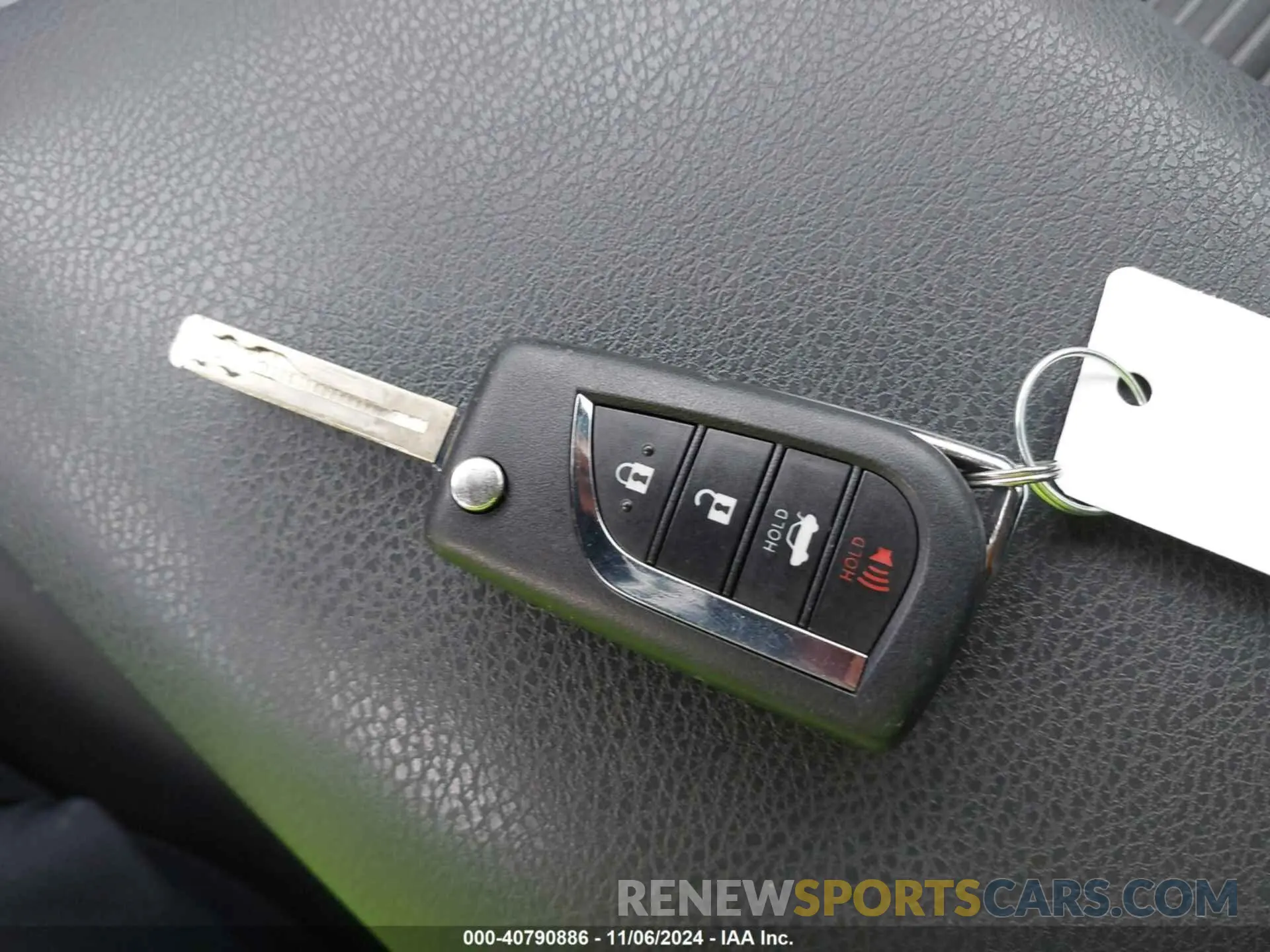 11 fotografías del automóvil dañado 4T1B11HK6KU210210 TOYOTA CAMRY 2019