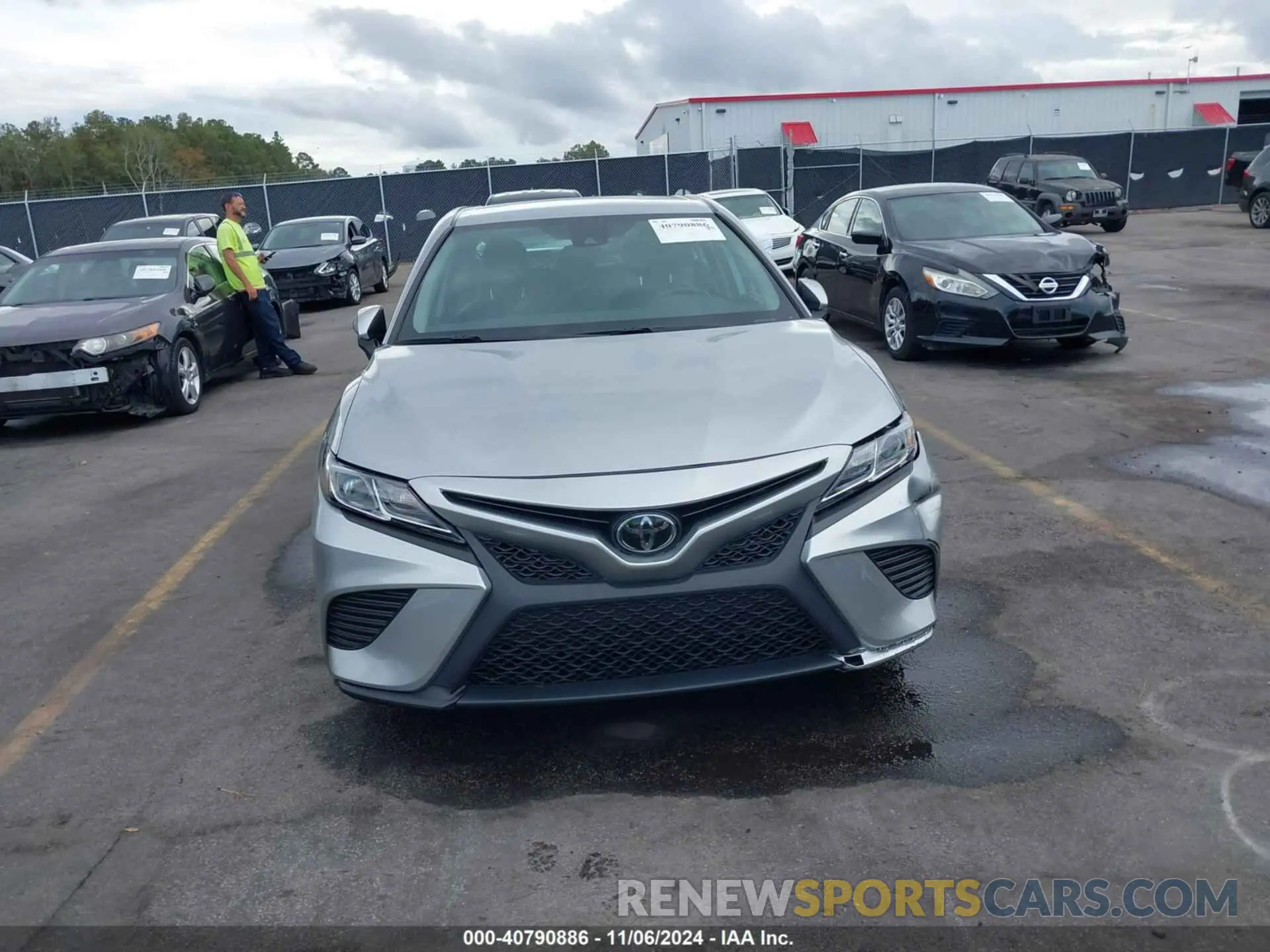 12 fotografías del automóvil dañado 4T1B11HK6KU210210 TOYOTA CAMRY 2019
