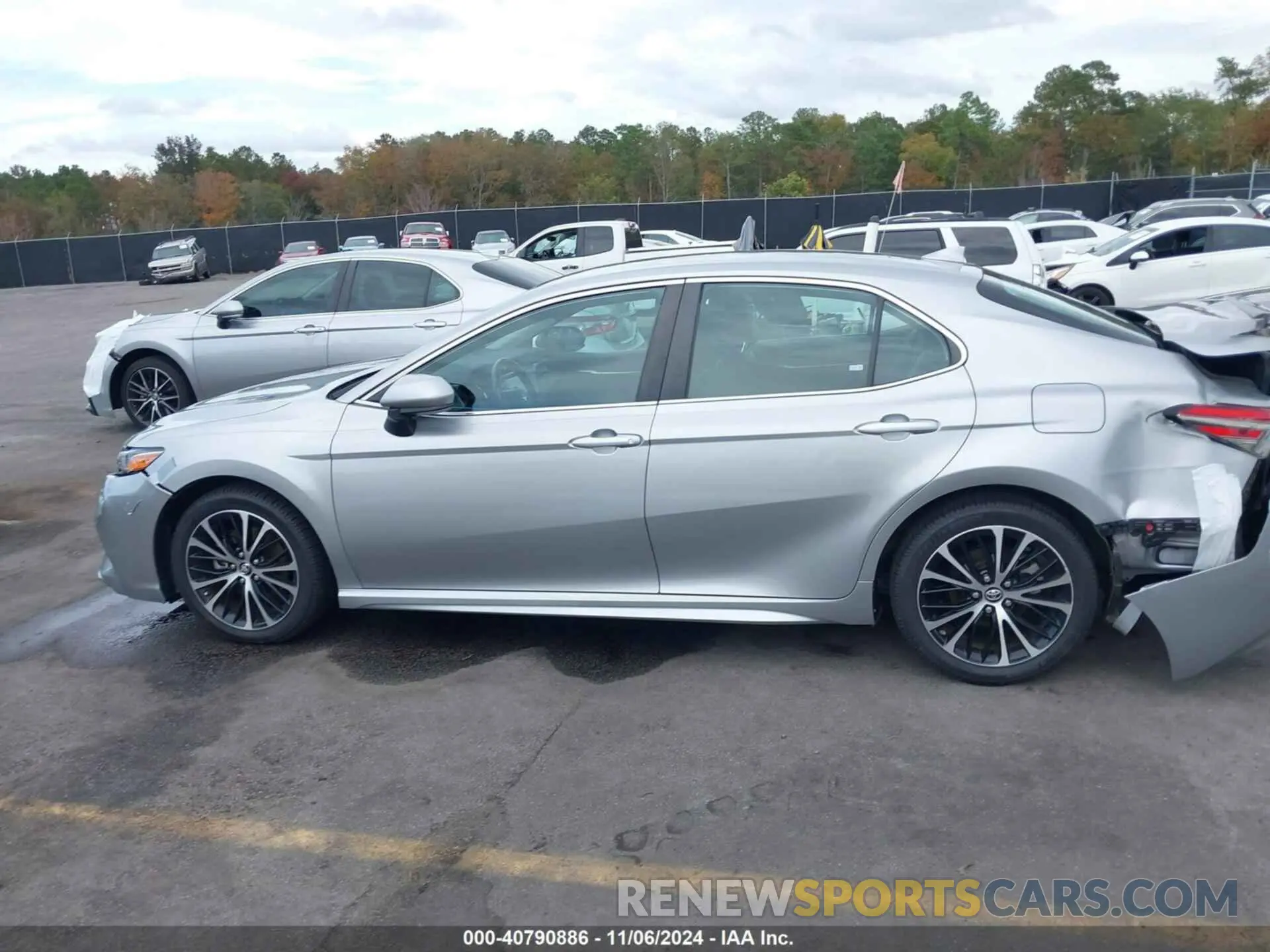14 fotografías del automóvil dañado 4T1B11HK6KU210210 TOYOTA CAMRY 2019
