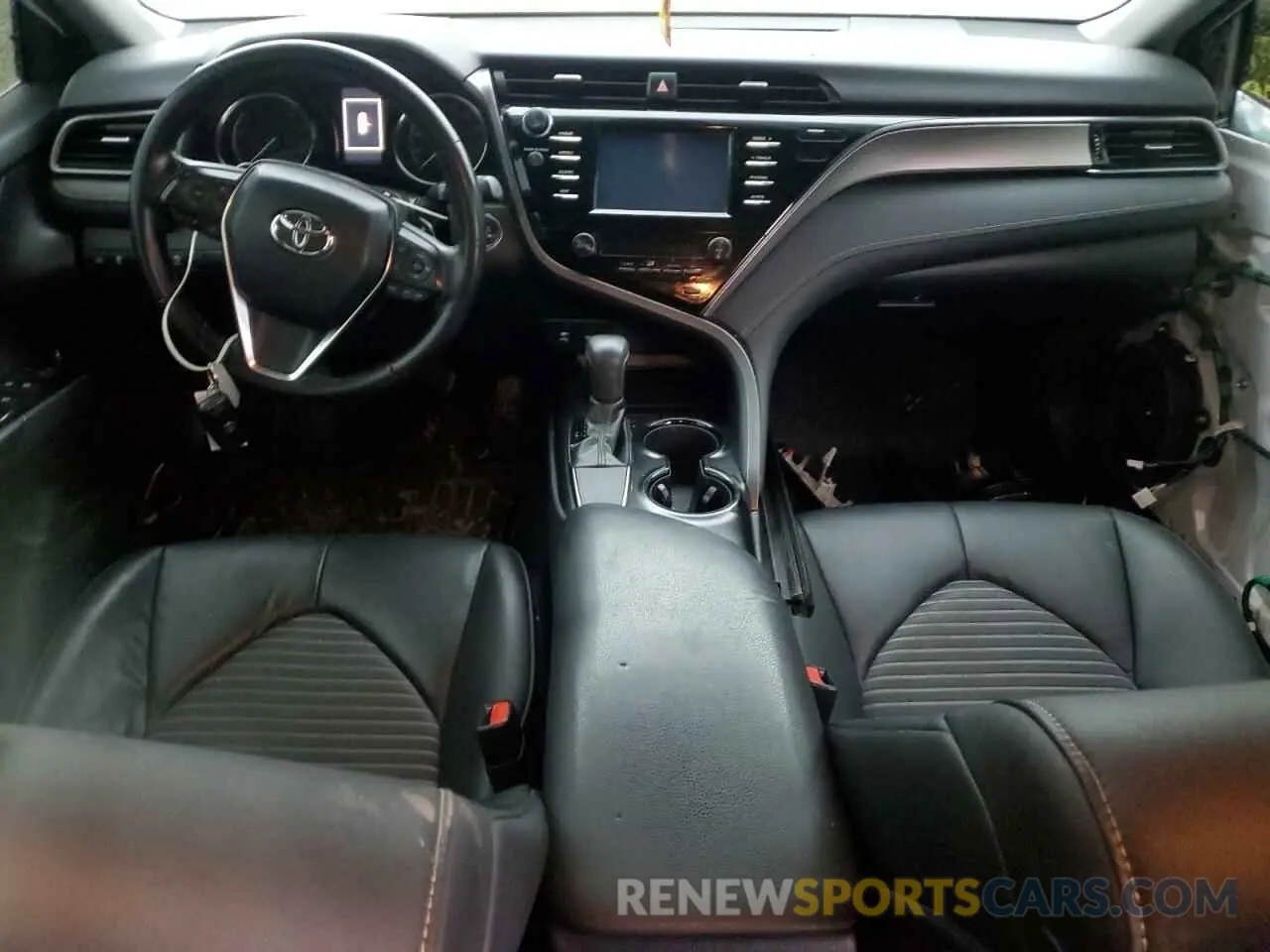 8 fotografías del automóvil dañado 4T1B11HK6KU211678 TOYOTA CAMRY 2019