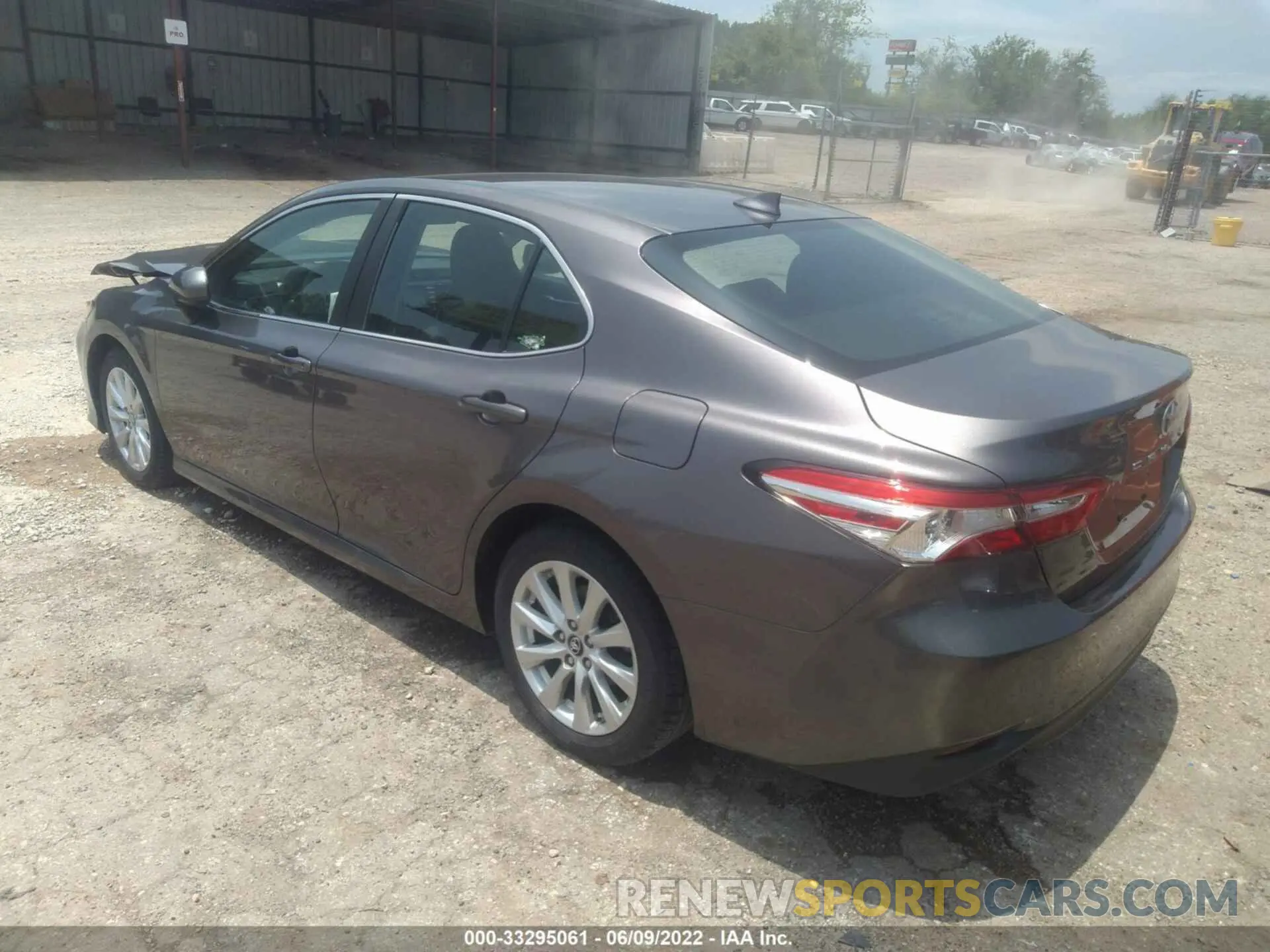 3 fotografías del automóvil dañado 4T1B11HK6KU219151 TOYOTA CAMRY 2019