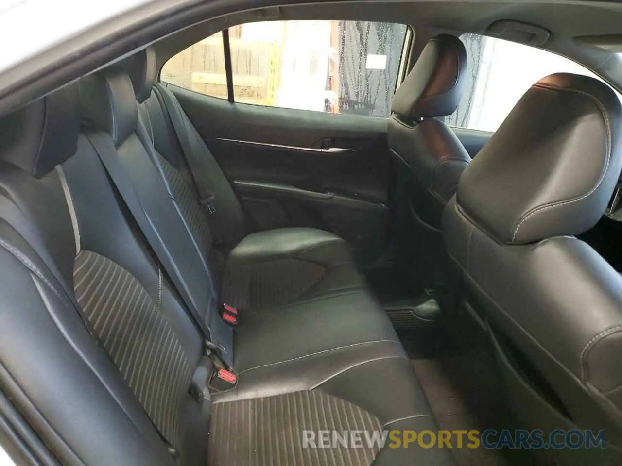 10 fotografías del automóvil dañado 4T1B11HK6KU220428 TOYOTA CAMRY 2019