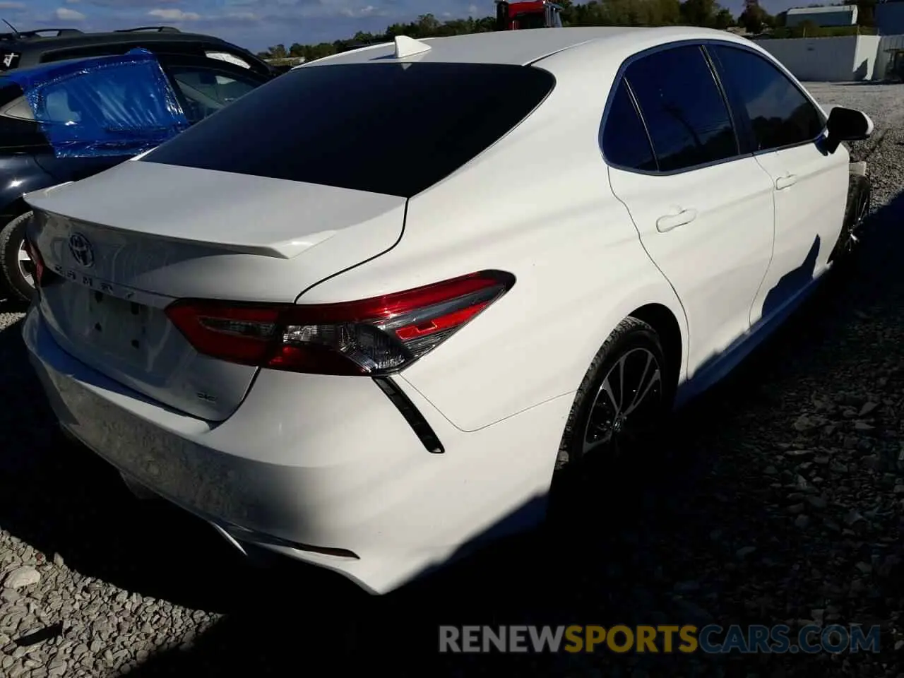 4 fotografías del automóvil dañado 4T1B11HK6KU226357 TOYOTA CAMRY 2019