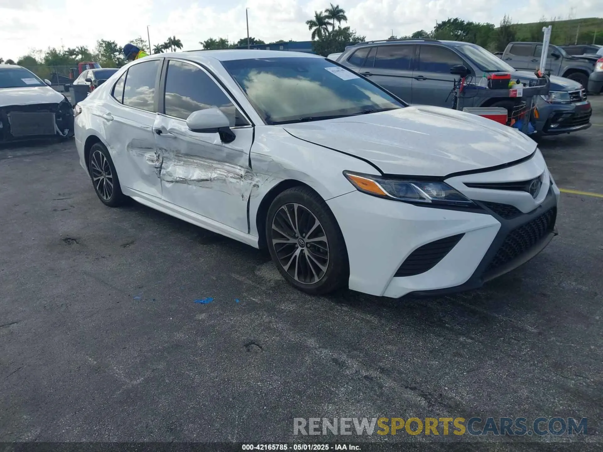 1 fotografías del automóvil dañado 4T1B11HK6KU230652 TOYOTA CAMRY 2019