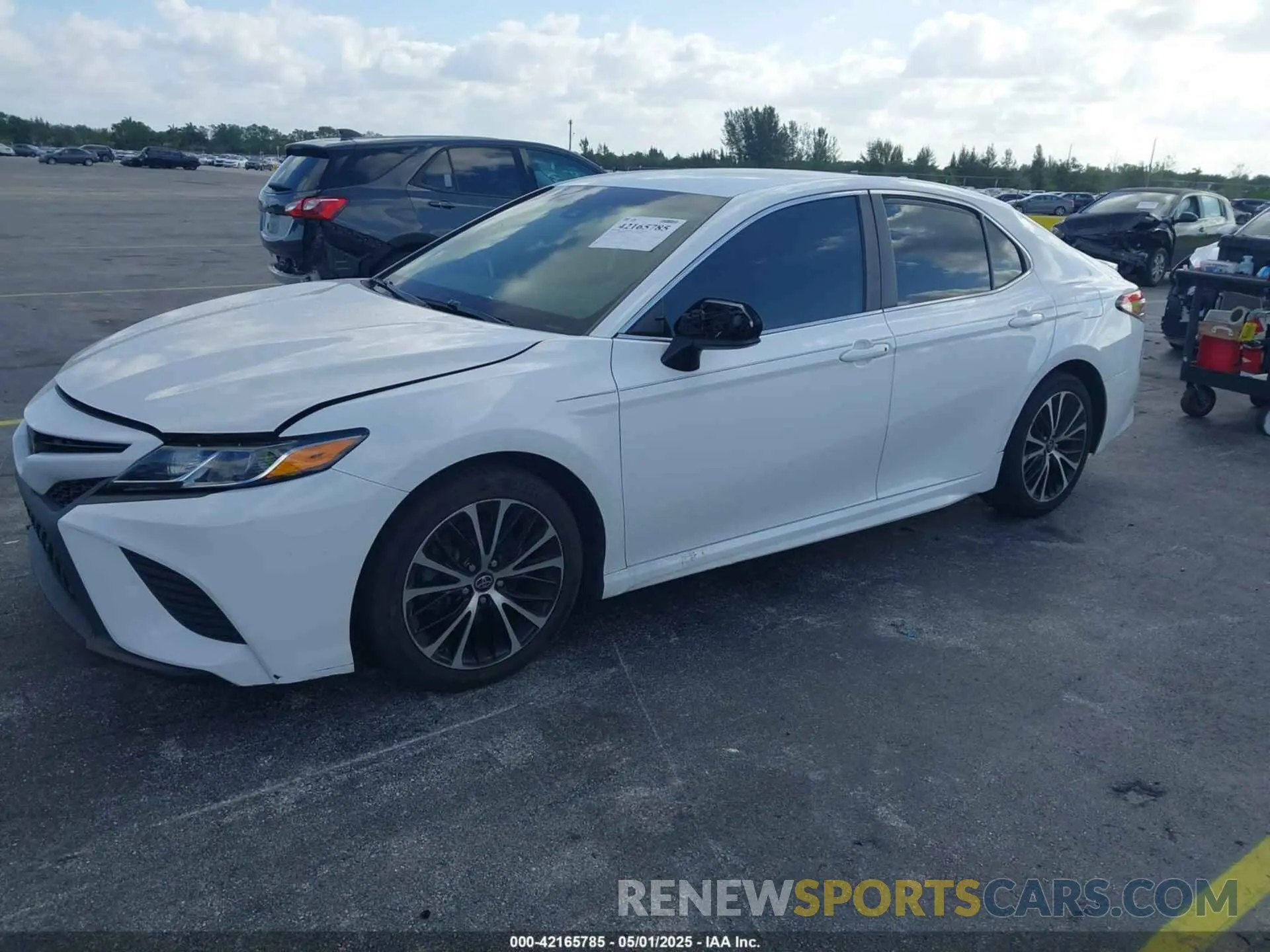 2 fotografías del automóvil dañado 4T1B11HK6KU230652 TOYOTA CAMRY 2019