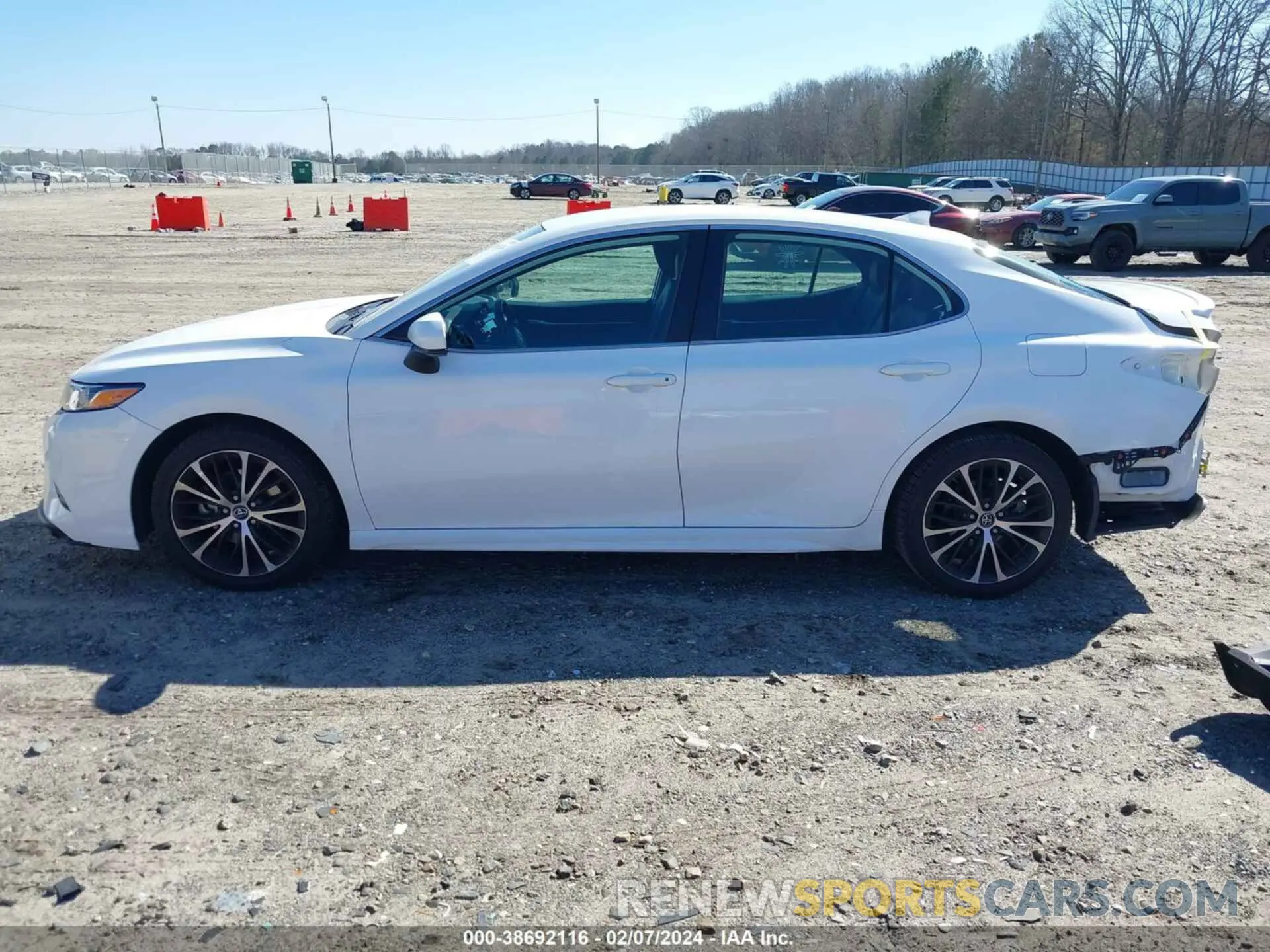 15 fotografías del automóvil dañado 4T1B11HK6KU231770 TOYOTA CAMRY 2019