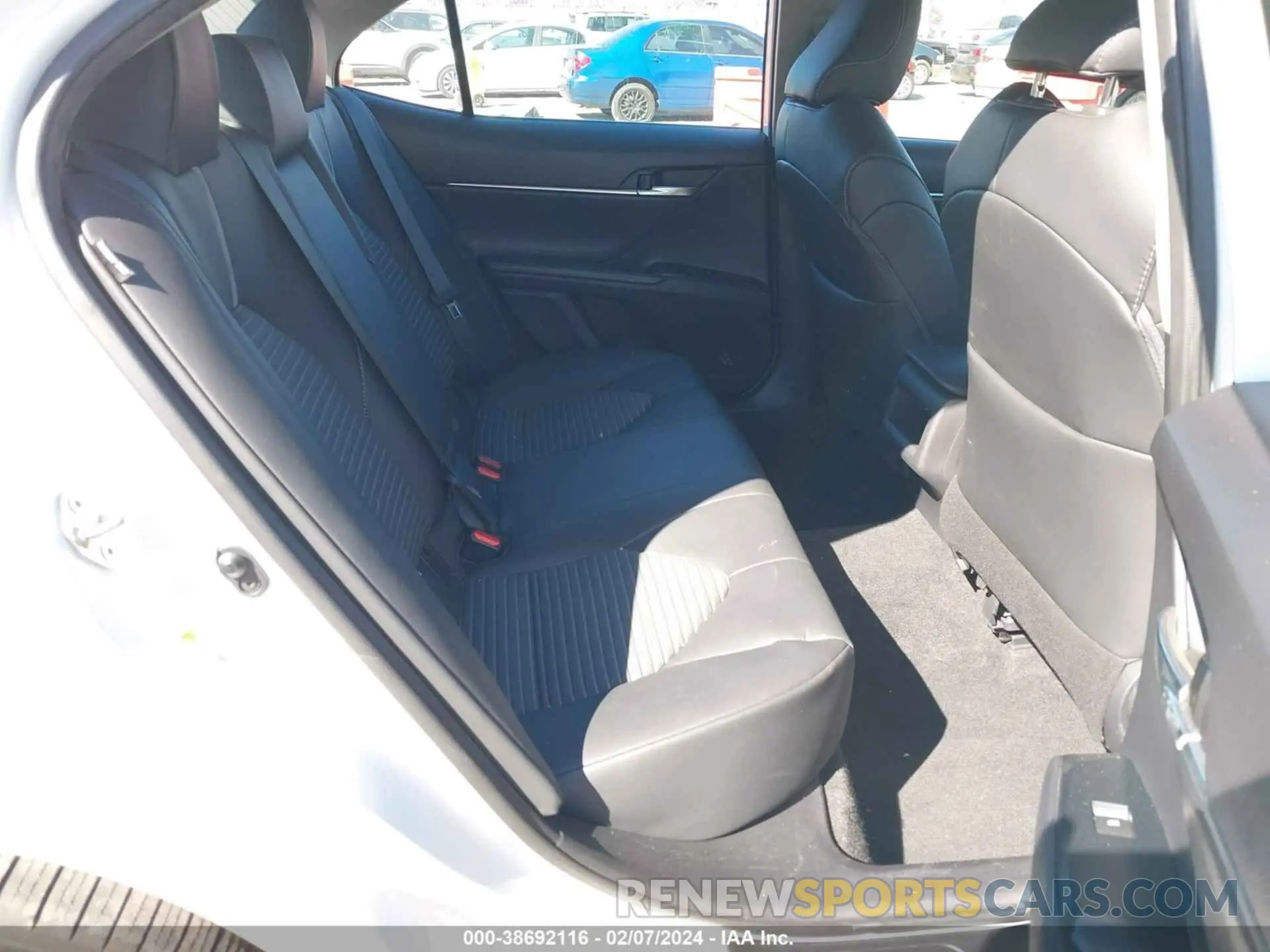 8 fotografías del automóvil dañado 4T1B11HK6KU231770 TOYOTA CAMRY 2019
